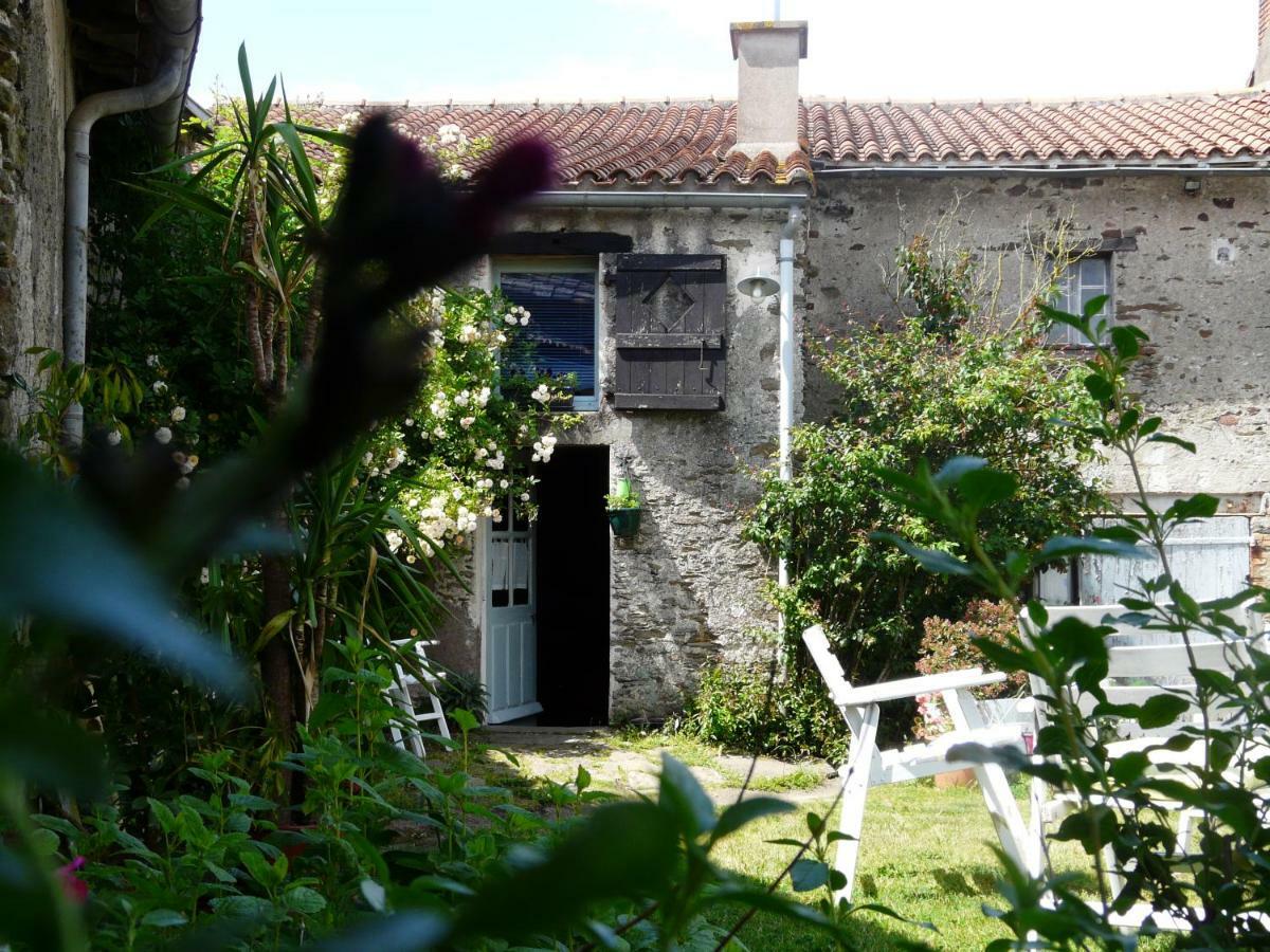 Topaze Sejour Chez Le Vigneron Monnieres  Exterior photo